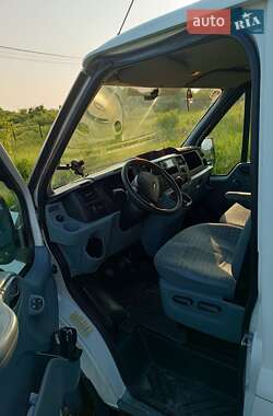 Грузовой фургон Ford Transit 2012 в 