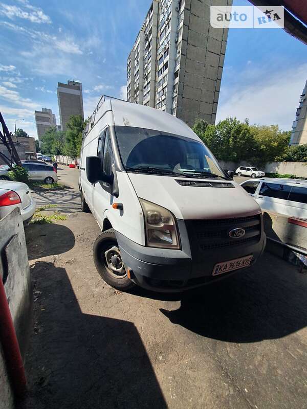 Грузовой фургон Ford Transit 2013 в Киеве