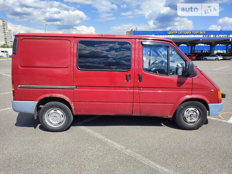 Вантажопасажирський фургон Ford Transit 1999 в Харкові