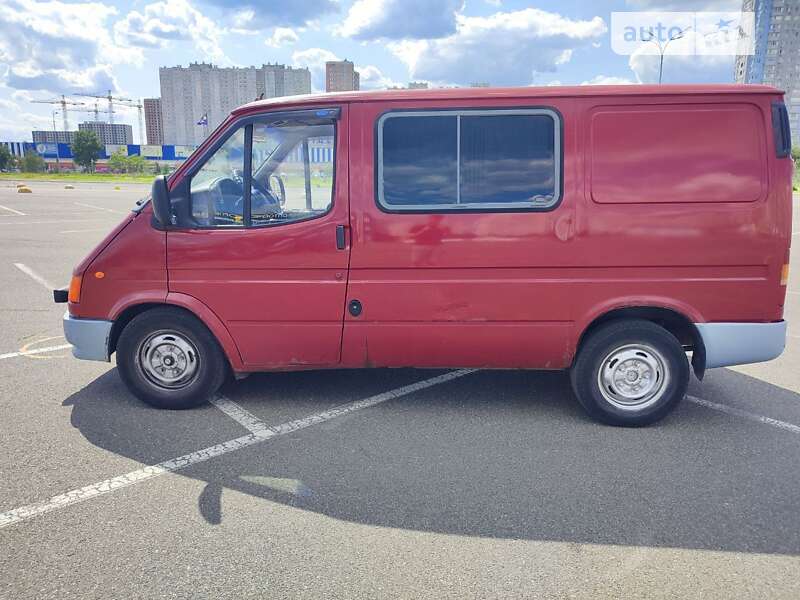 Вантажопасажирський фургон Ford Transit 1999 в Харкові