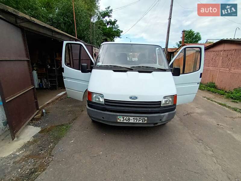 Микроавтобус Ford Transit 1990 в Ровно