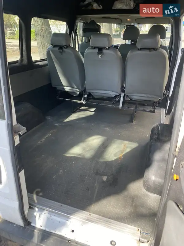 Микроавтобус Ford Transit 2006 в 