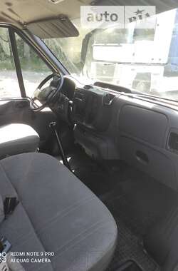 Грузовой фургон Ford Transit 2006 в 