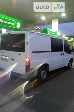 Грузопассажирский фургон Ford Transit 2006 в Сарнах