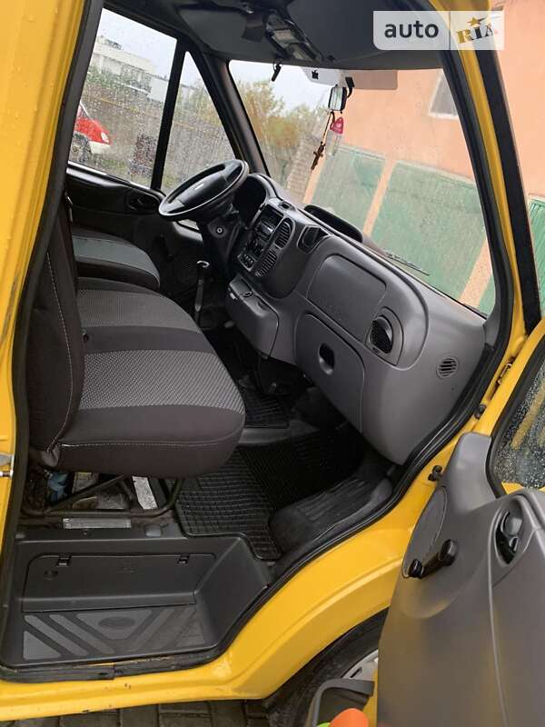 Грузовой фургон Ford Transit 2000 в Ужгороде