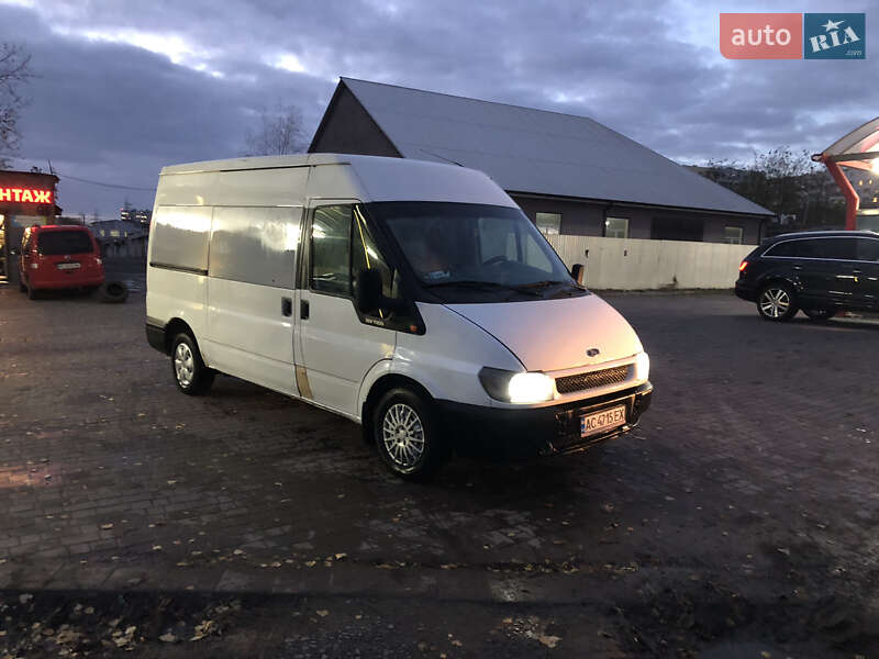 Грузовой фургон Ford Transit 2003 в Львове