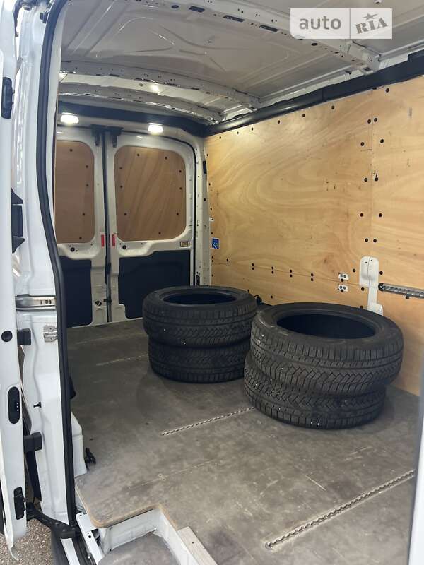 Грузовой фургон Ford Transit 2018 в Виноградове