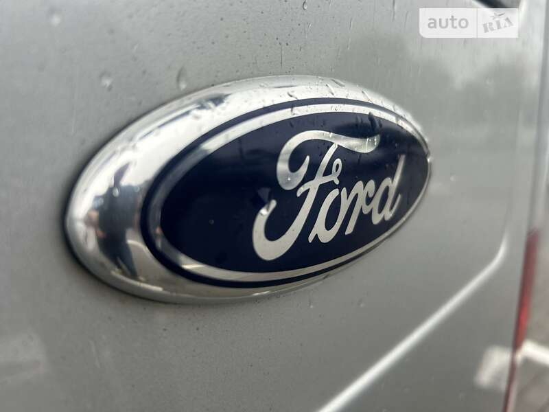 Микроавтобус Ford Transit 2011 в Николаеве
