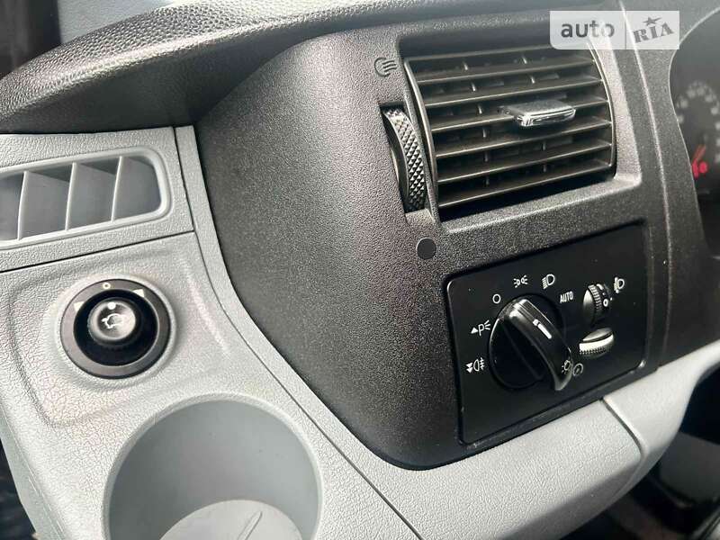 Микроавтобус Ford Transit 2011 в Николаеве