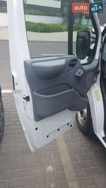 Вантажний фургон Ford Transit 2013 в Одесі