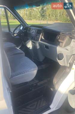 Грузовой фургон Ford Transit 2011 в 