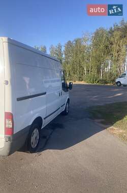 Грузовой фургон Ford Transit 2011 в 