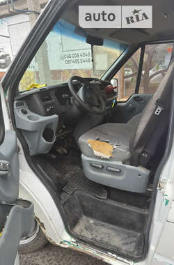 Грузовой фургон Ford Transit 2006 в 