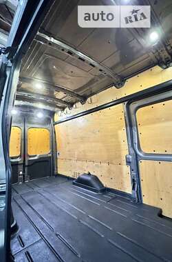 Грузовой фургон Ford Transit 2016 в 
