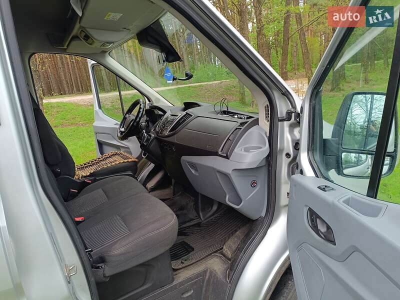 Мікроавтобус Ford Transit 2015 в Ратному