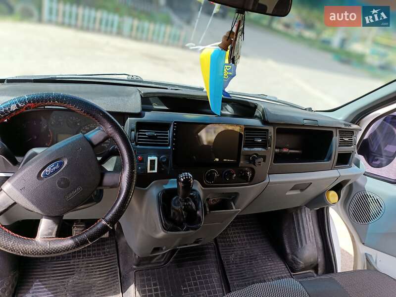 Вантажопасажирський фургон Ford Transit 2009 в Миколаєві