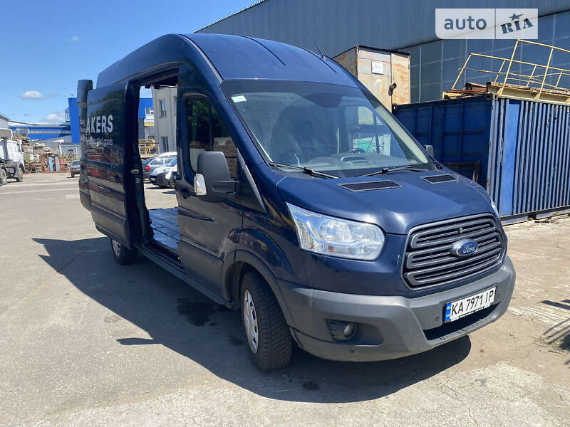 Грузовой фургон Ford Transit 2019 в 