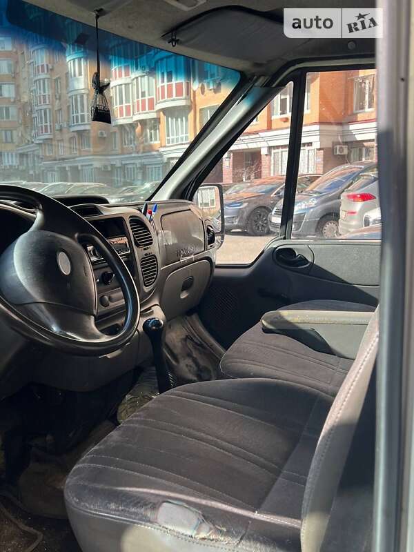 Грузовой фургон Ford Transit 2006 в Киеве фото 5 Грузовой фургон Ford Transit 2006 в Киеве