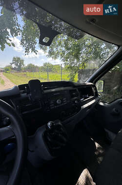 Грузовой фургон Ford Transit 2011 в 
