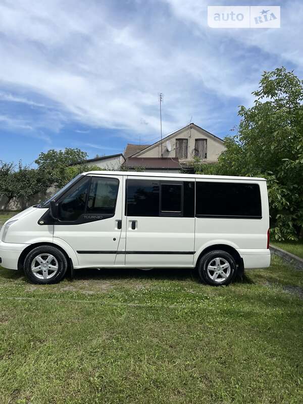 Автобус Ford Transit 2012 в Ізяславі