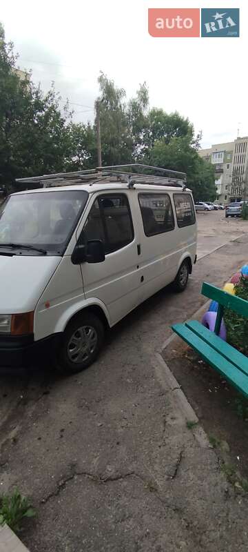 Минивэн Ford Transit 1993 в Нововолынске