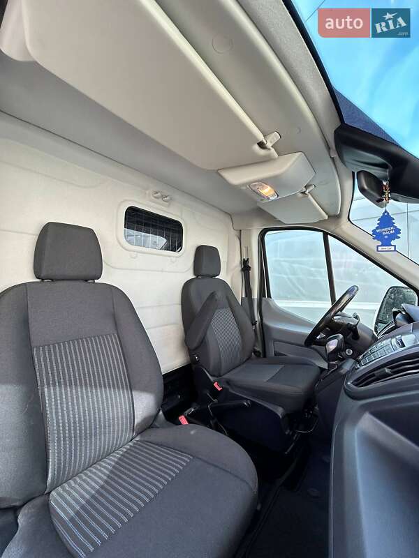 Вантажний фургон Ford Transit 2018 в Києві