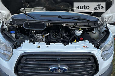 Грузовой фургон Ford Transit 2015 в 