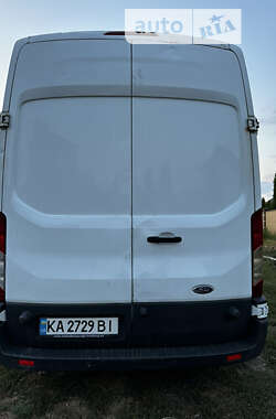 Грузовой фургон Ford Transit 2015 в 