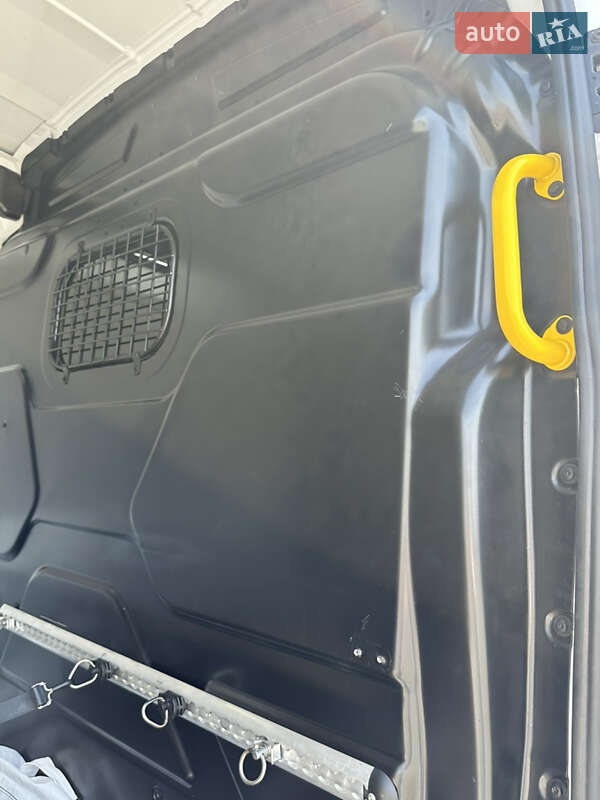 Грузовой фургон Ford Transit 2017 в Мерефа