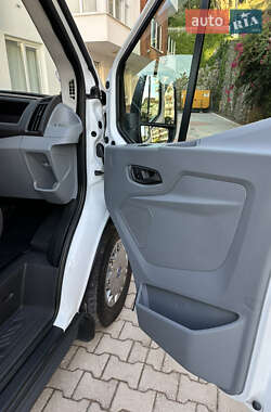 Вантажний фургон Ford Transit 2017 в 