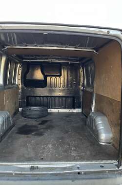 Грузовой фургон Ford Transit 2003 в 