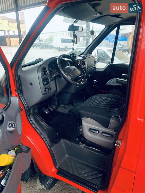 Микроавтобус Ford Transit 2006 в Ровно