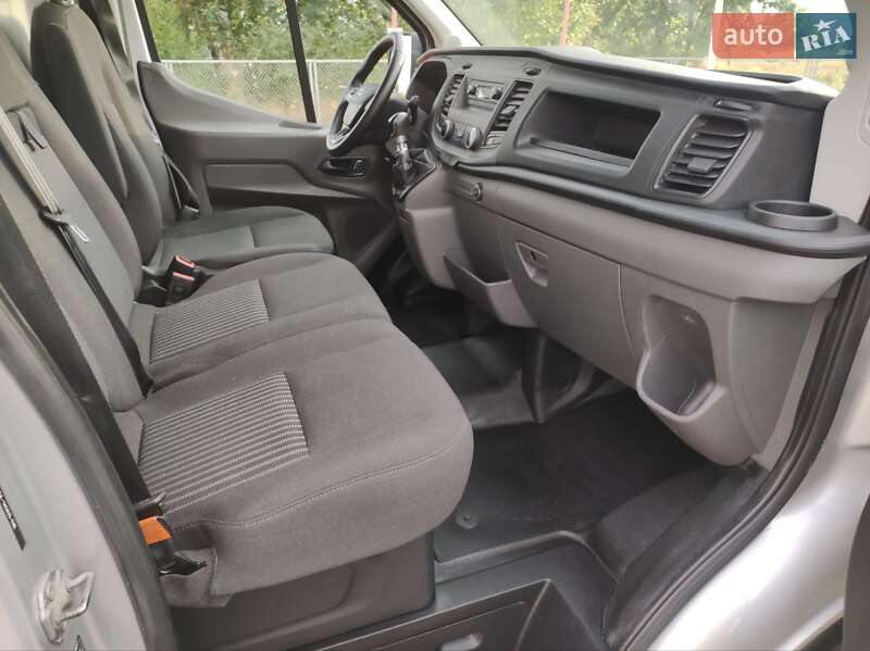 Вантажний фургон Ford Transit 2019 в Вінниці