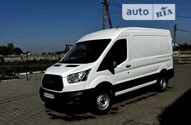 Грузовой фургон Ford Transit 2016 в Снятине