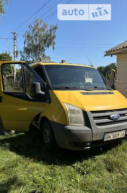 Вантажопасажирський фургон Ford Transit 2007 в Володимирці