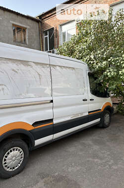 Грузовой фургон Ford Transit 2015 в 