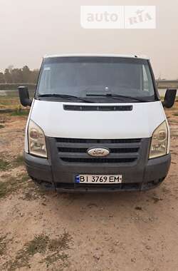 Вантажний фургон Ford Transit 2006 в Миргороді