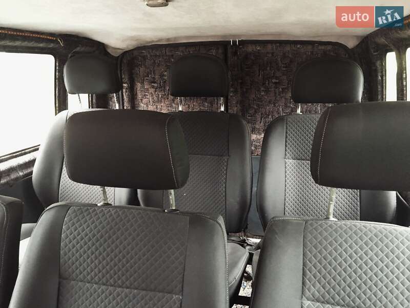 Мікроавтобус Ford Transit 2005 в Мурованих Курилівцях