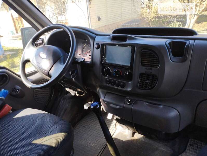 Вантажопасажирський фургон Ford Transit 2005 в Вижниці фото 9 Вантажопасажирський фургон Ford Transit 2005 в Вижниці