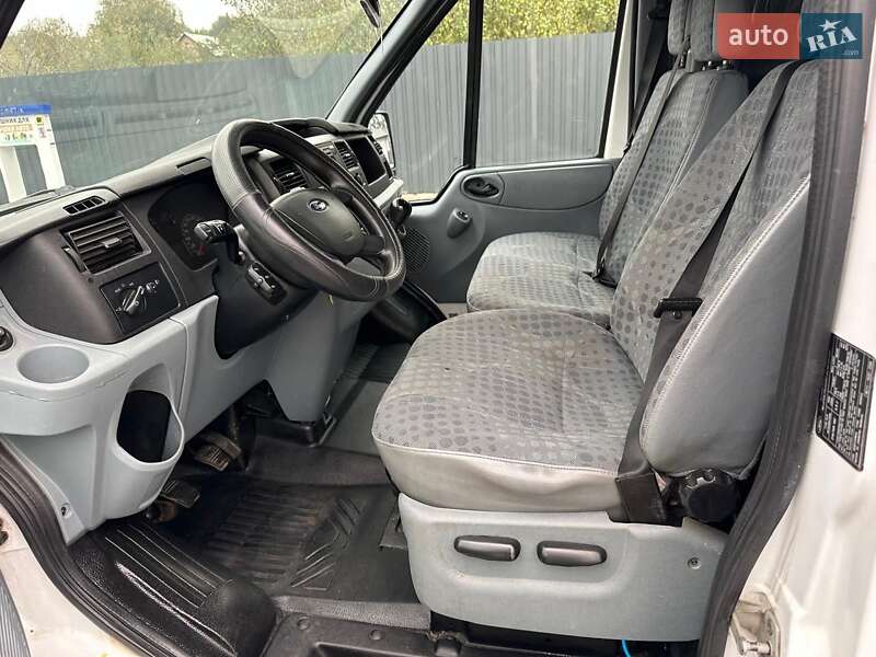 Микроавтобус Ford Transit 2011 в Киеве