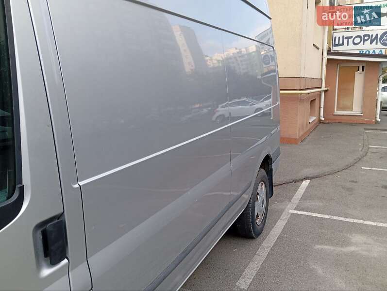 Вантажний фургон Ford Transit 2012 в Києві