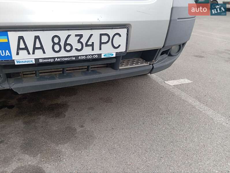 Вантажний фургон Ford Transit 2012 в Києві