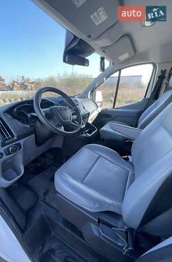 Грузовой фургон Ford Transit 2017 в 