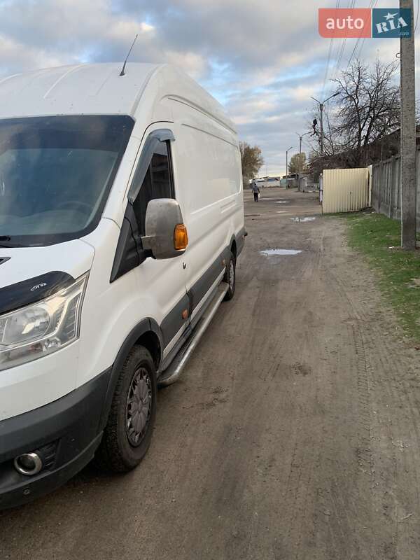 Вантажний фургон Ford Transit 2015 в Полтаві
