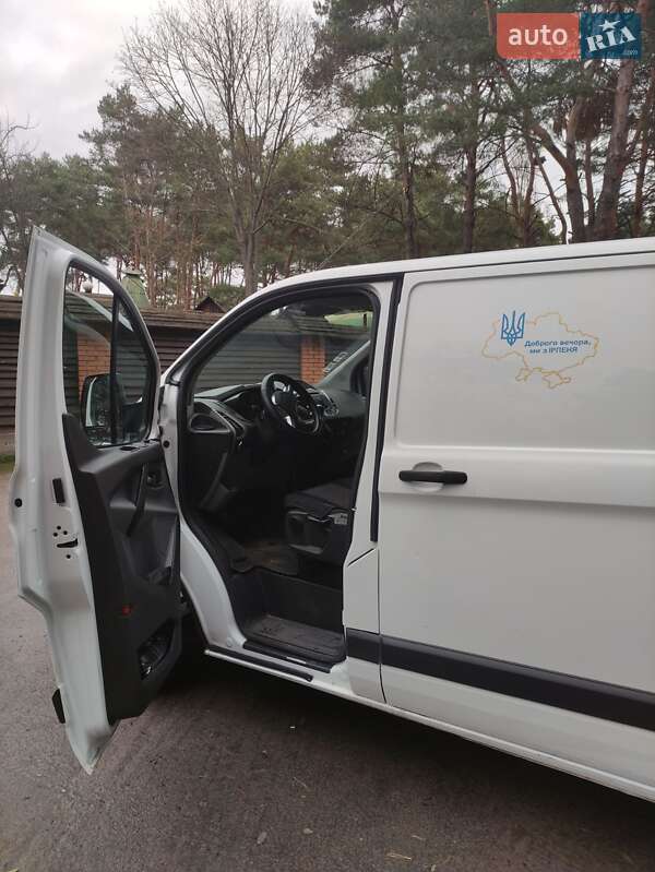 Мікроавтобус Ford Transit 2016 в Вараші