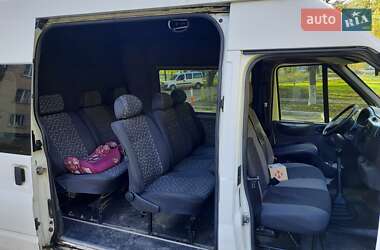Грузопассажирский фургон Ford Transit 2005 в 