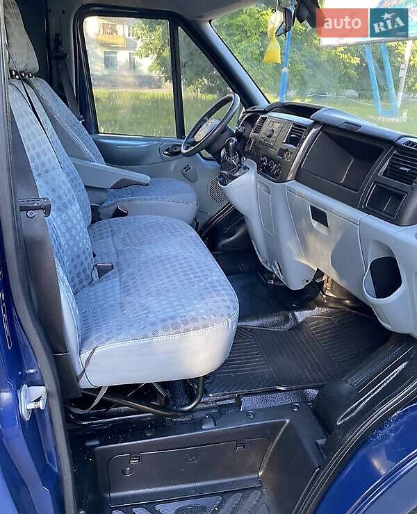 Грузовой фургон Ford Transit 2007 в Петропавловской Борщаговке