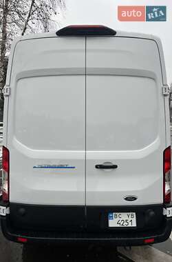 Грузовой фургон Ford Transit 2022 в 