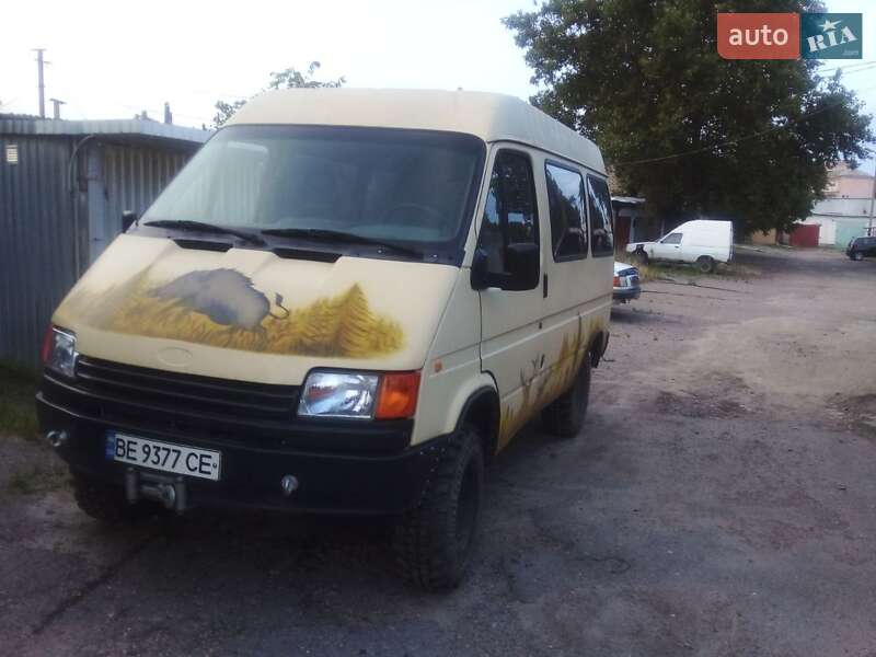 Микроавтобус Ford Transit 1990 в 