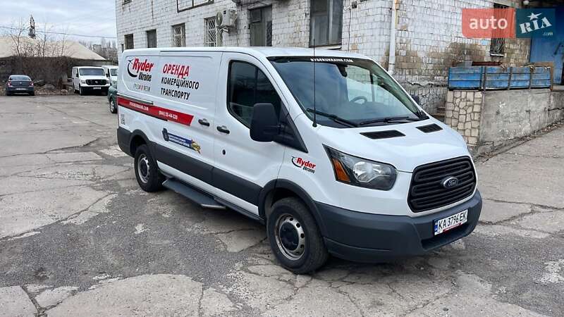 Грузовой фургон Ford Transit 2017 в Киеве
